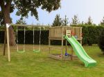 Bild von Plus Play Spielturm mit Dach und grüner Rutsche 350 x 132 x 283 cm