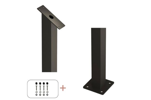 Immagine di Plus Stahlpfosten quadratisch schwarz 34 Grad mit Fuss 4,5 x 4,5 x 87,1 cm für Treppenhandlauf